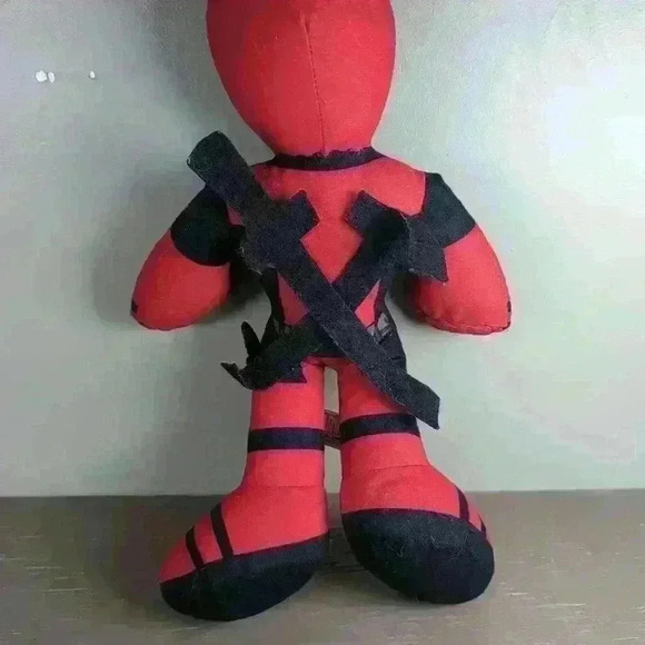 Marvel Comics 'Deadpool' 14  Inch Stuffed Plush Toy - Used But Still Awesome! - Picture 5 of 6